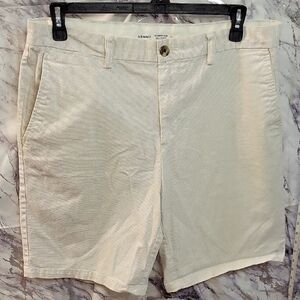 Old Navy Men's Cream Flat Front Shorts Size 36, ( 317)